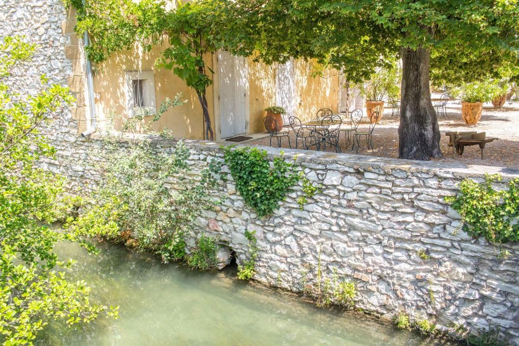 布兰奇芙蓉酒店 Châteauneuf-de-Gadagne 外观 照片